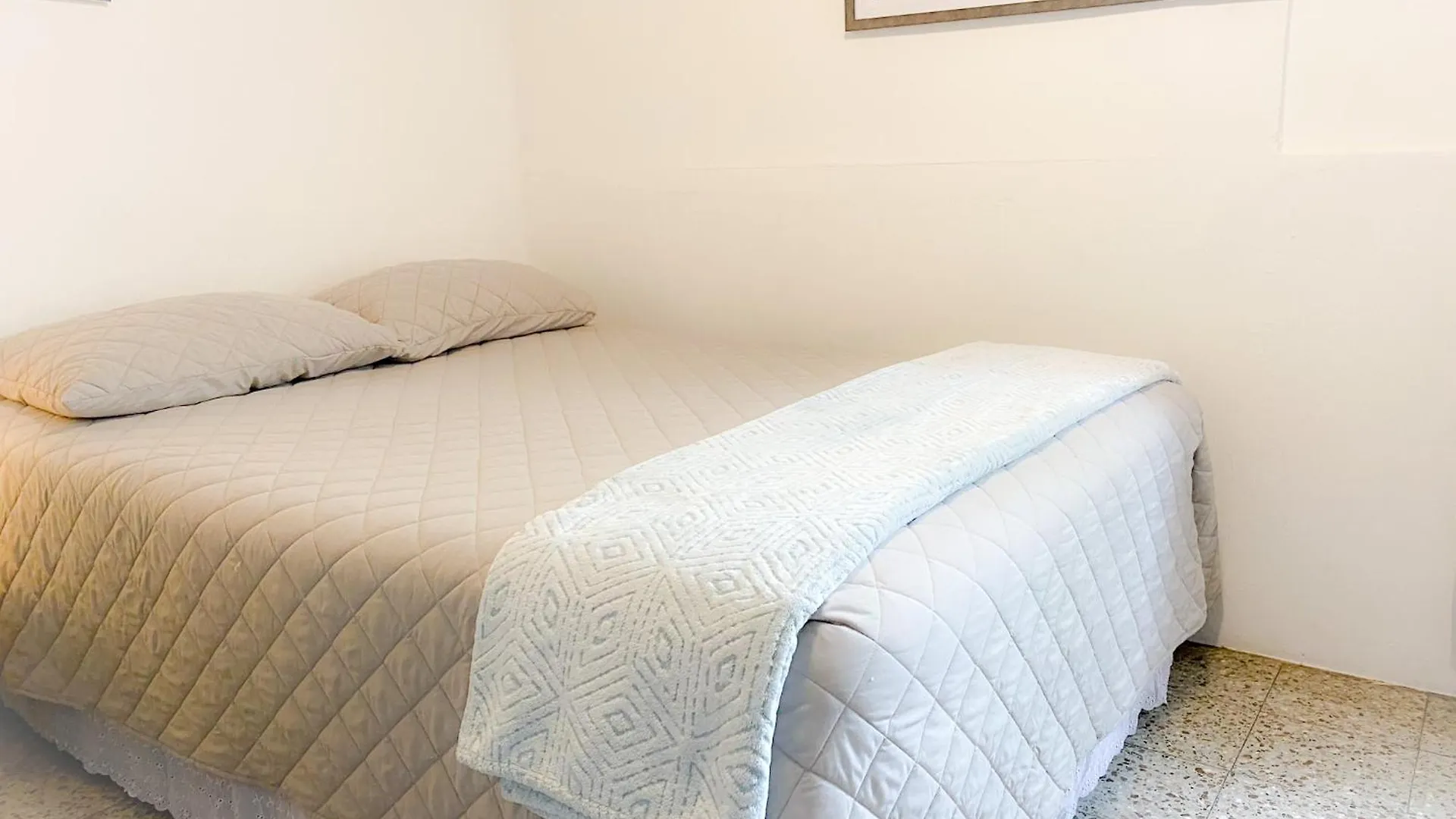 Casa-Lucy Apartment Guatemala City Homestay